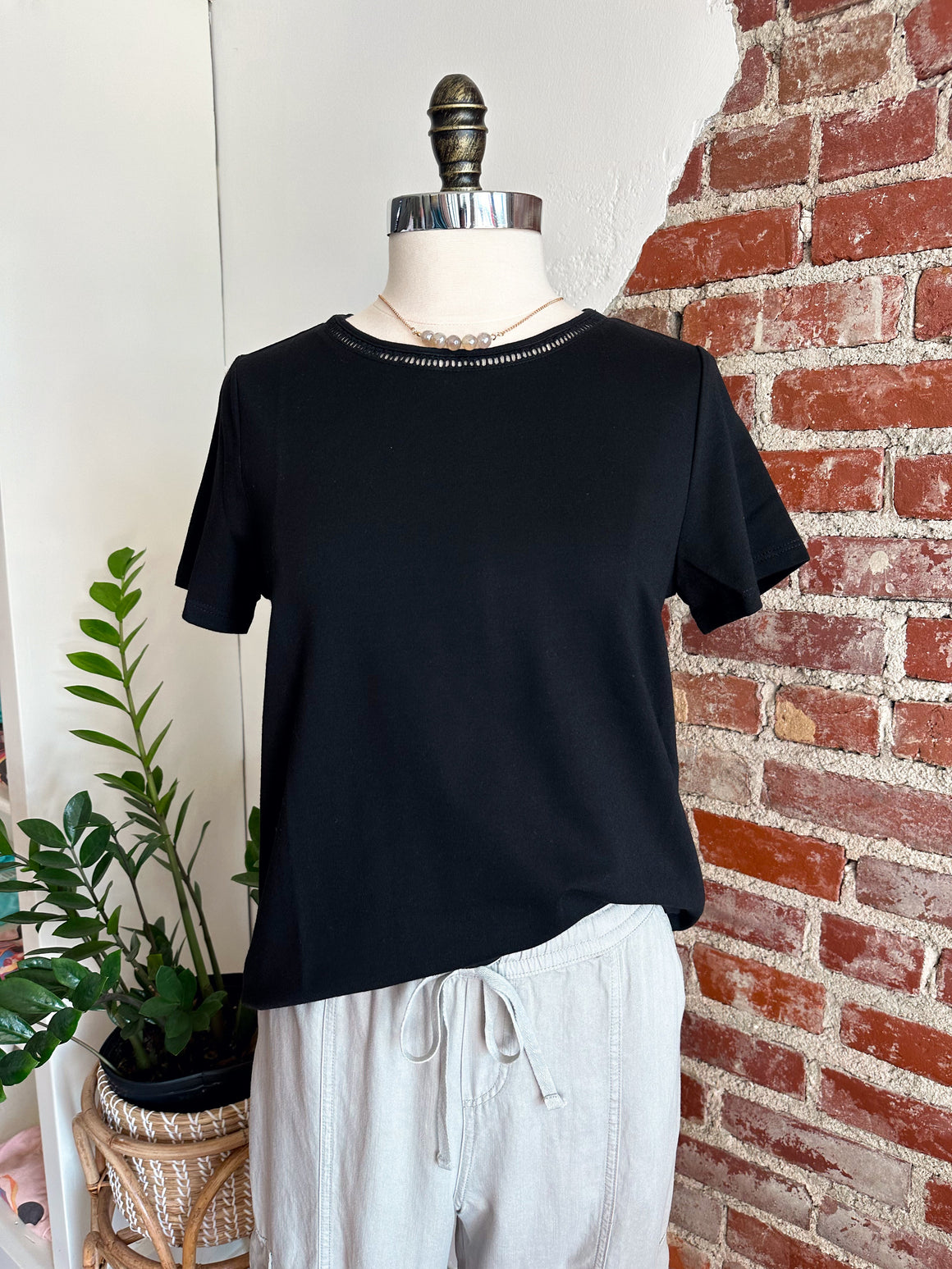 Dani Detailed Neckline Tee in Black-Top-Carolyn Jane's Jewelry