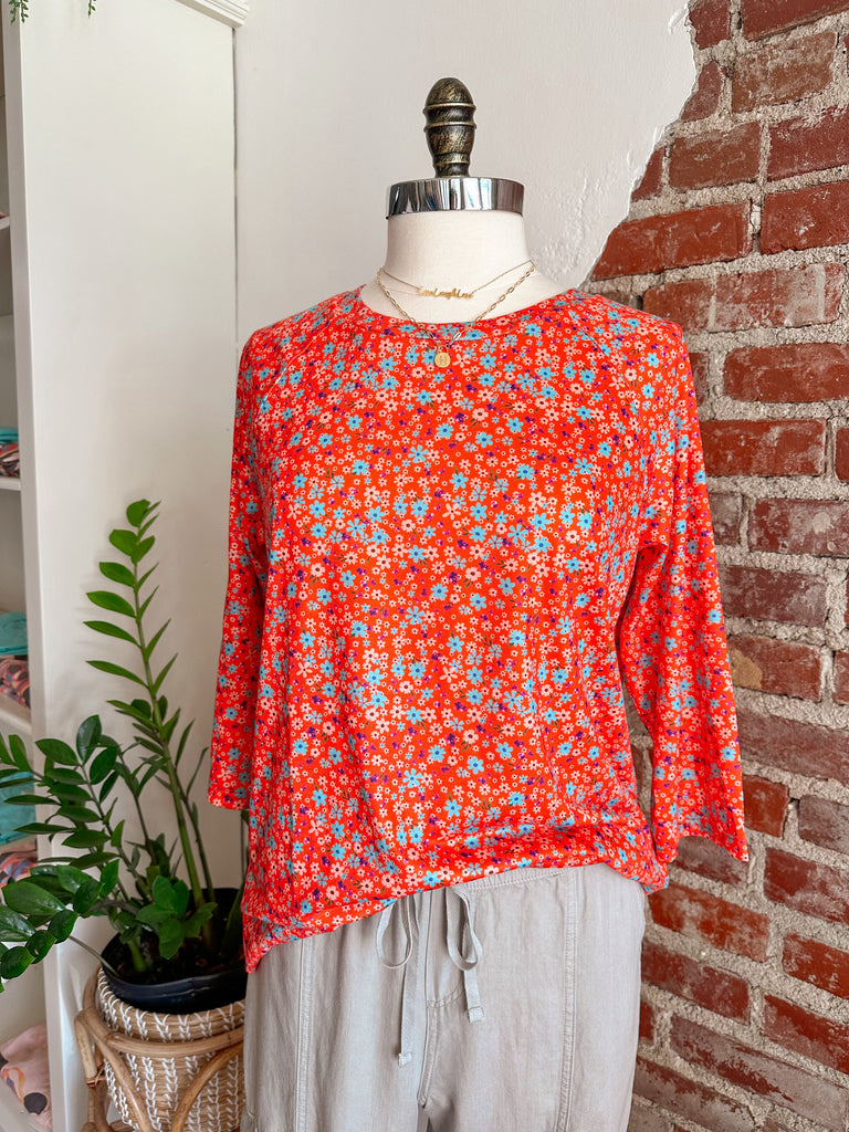 Jen in Foral 3/4 Length Sleeve Top - Tangerine-top-Carolyn Jane's Jewelry